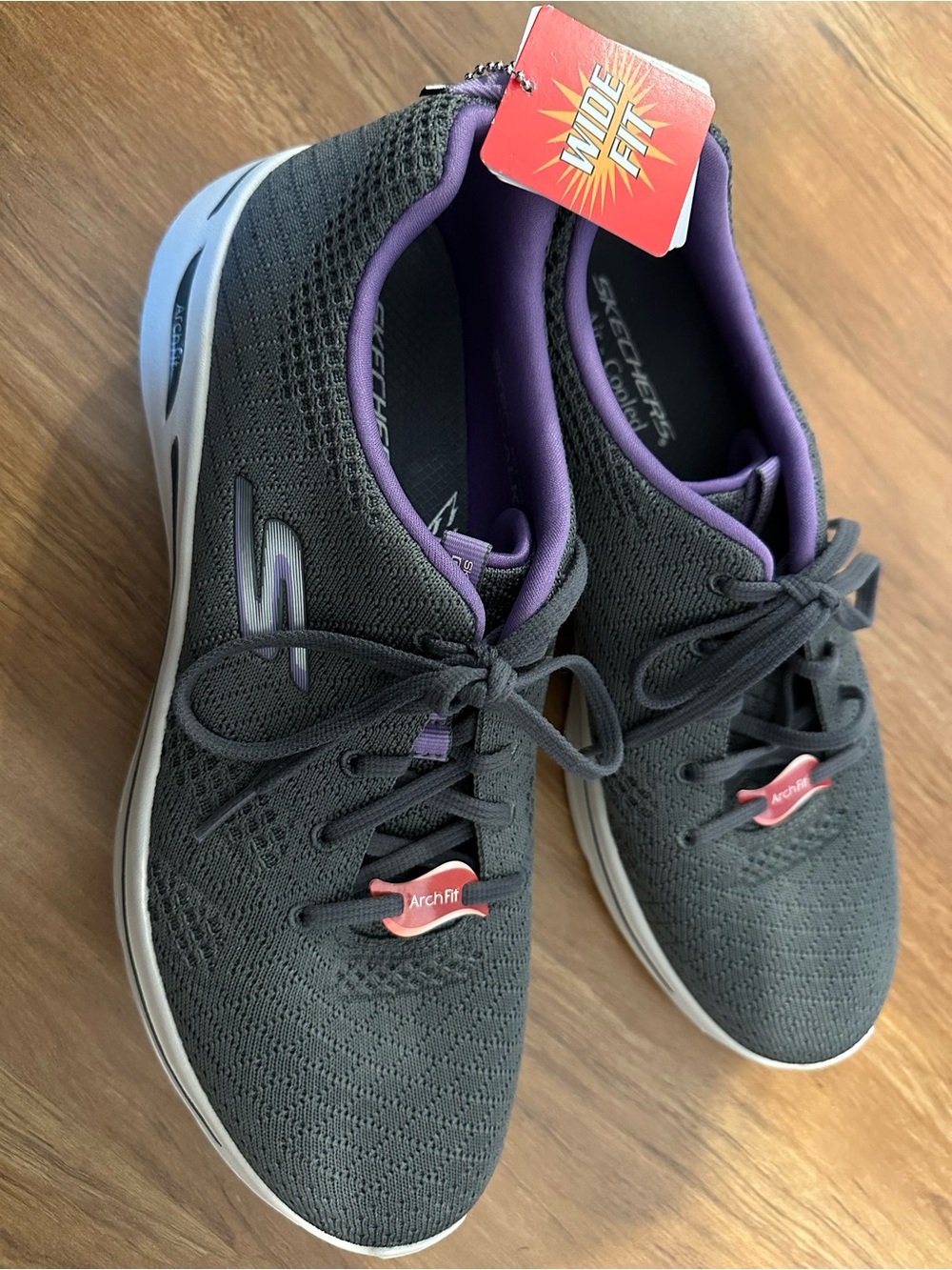 Skechers GO WALK Arch Fit Unify Women’s 13 Wide Equivalent Men’s 11.5 new WOT bo